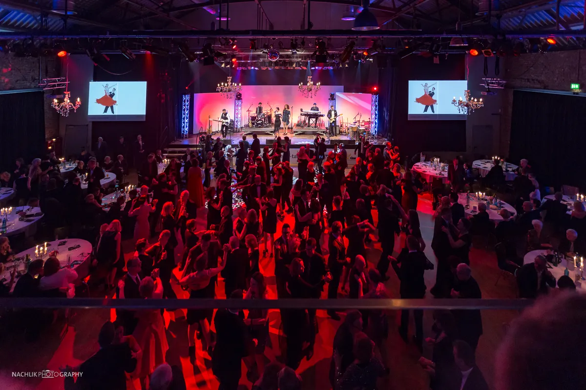 Landespresseball 2023: Festliche Nächte und elegante Veranstaltung in Berlin.